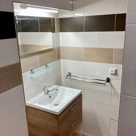 Pod Zámkem Apartamento *